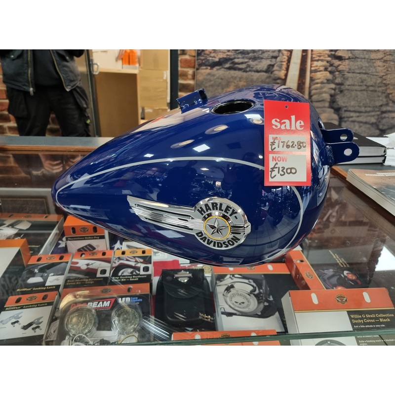FAT BOY TANK BILLIARD BLUE WITH CHROME BADGES 61000674