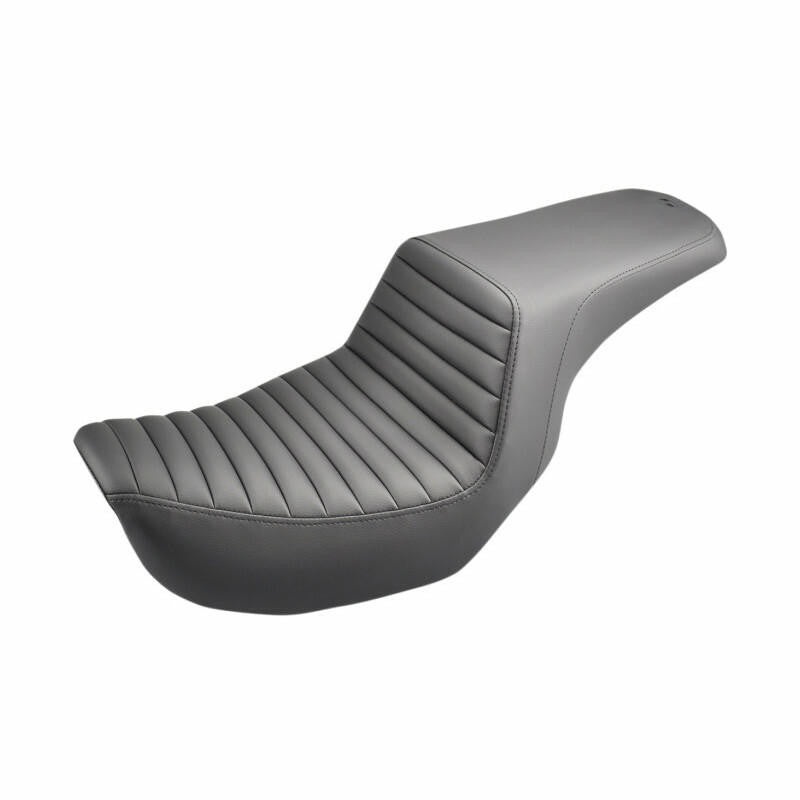 Saddlemen – Step Up Seat 2006-2017 Dyna FXD – Tuck ‘n’ Roll