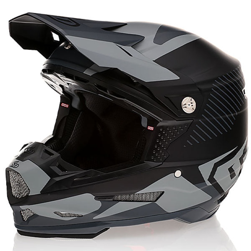 6D – ATR-2Y Fusion Helmet (Youth)