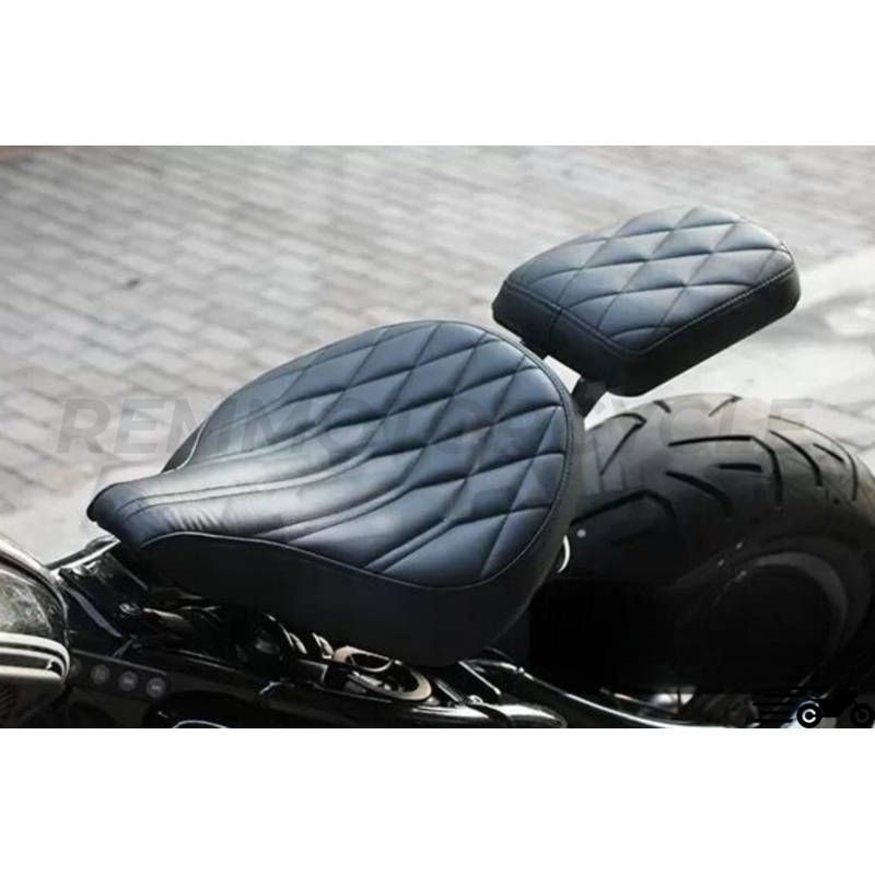 BMW R18 passenger seat