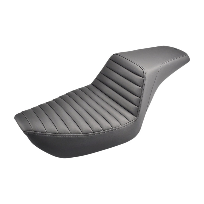 SADDLEMEN – Step-Up Seat  Front Tuck-n-Roll – Step-Up Seat – Front Tuck-n-Roll – Black – Dyna