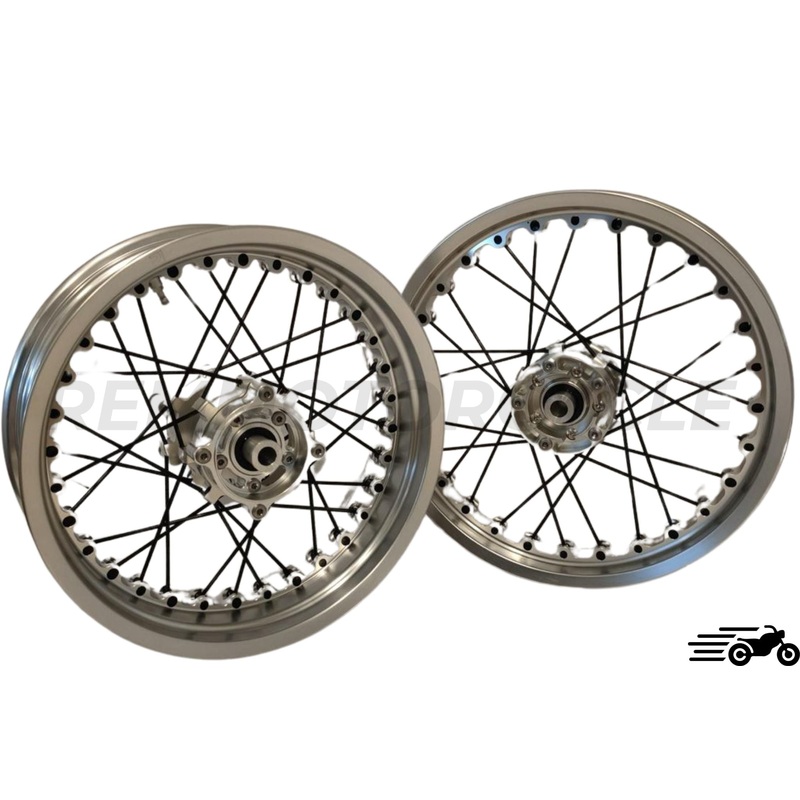 Tubeless spoke wheels for Triumph Bobber